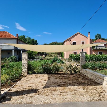 Neviđane Holiday Home Lipa Nasa מראה חיצוני תמונה