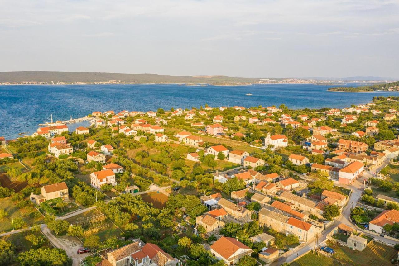Neviđane Holiday Home Lipa Nasa מראה חיצוני תמונה