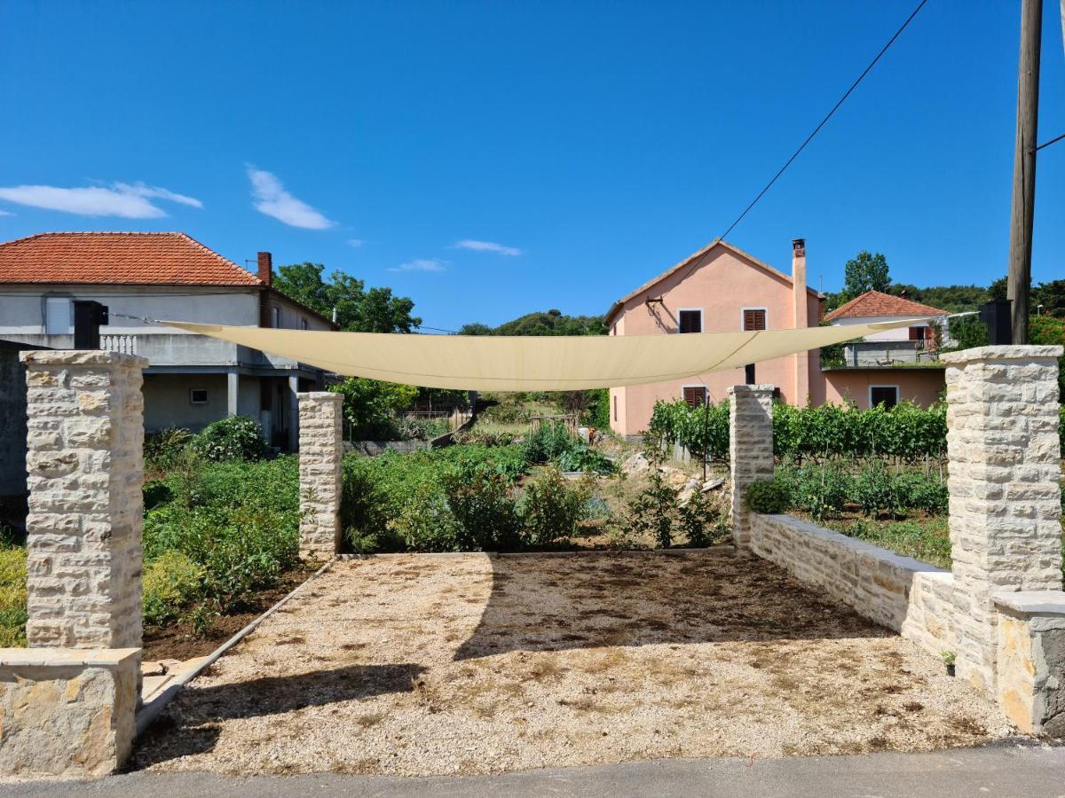 Neviđane Holiday Home Lipa Nasa מראה חיצוני תמונה